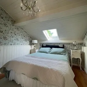 Superbe Dans La Maison D'une Artiste , Rosieres (Haute-Loire) France